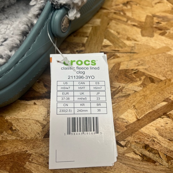 Crocs - Picture 6 of 6